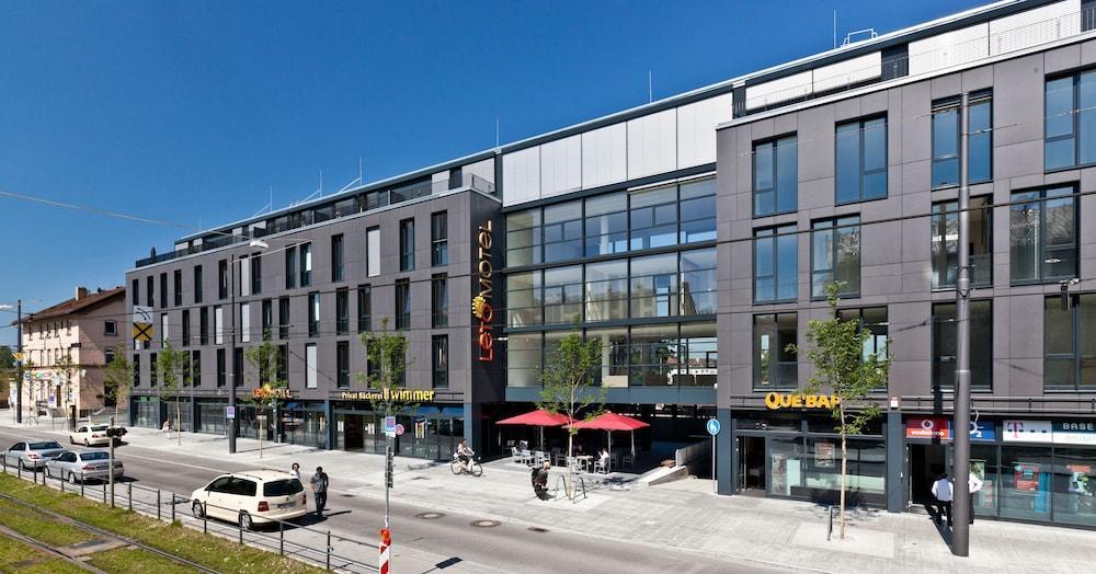 Hotel Muenchen-moosach 3*
